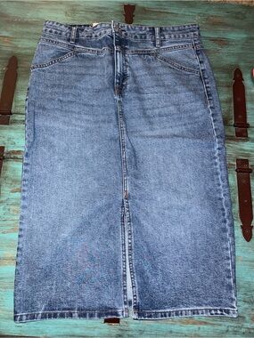 Edited x Hunter McGrady Classic Blue Denim Pencil Skirt - Women's Size 10
